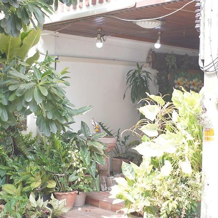 A House Boutique Guesthouse Bangkok Zewnętrze zdjęcie